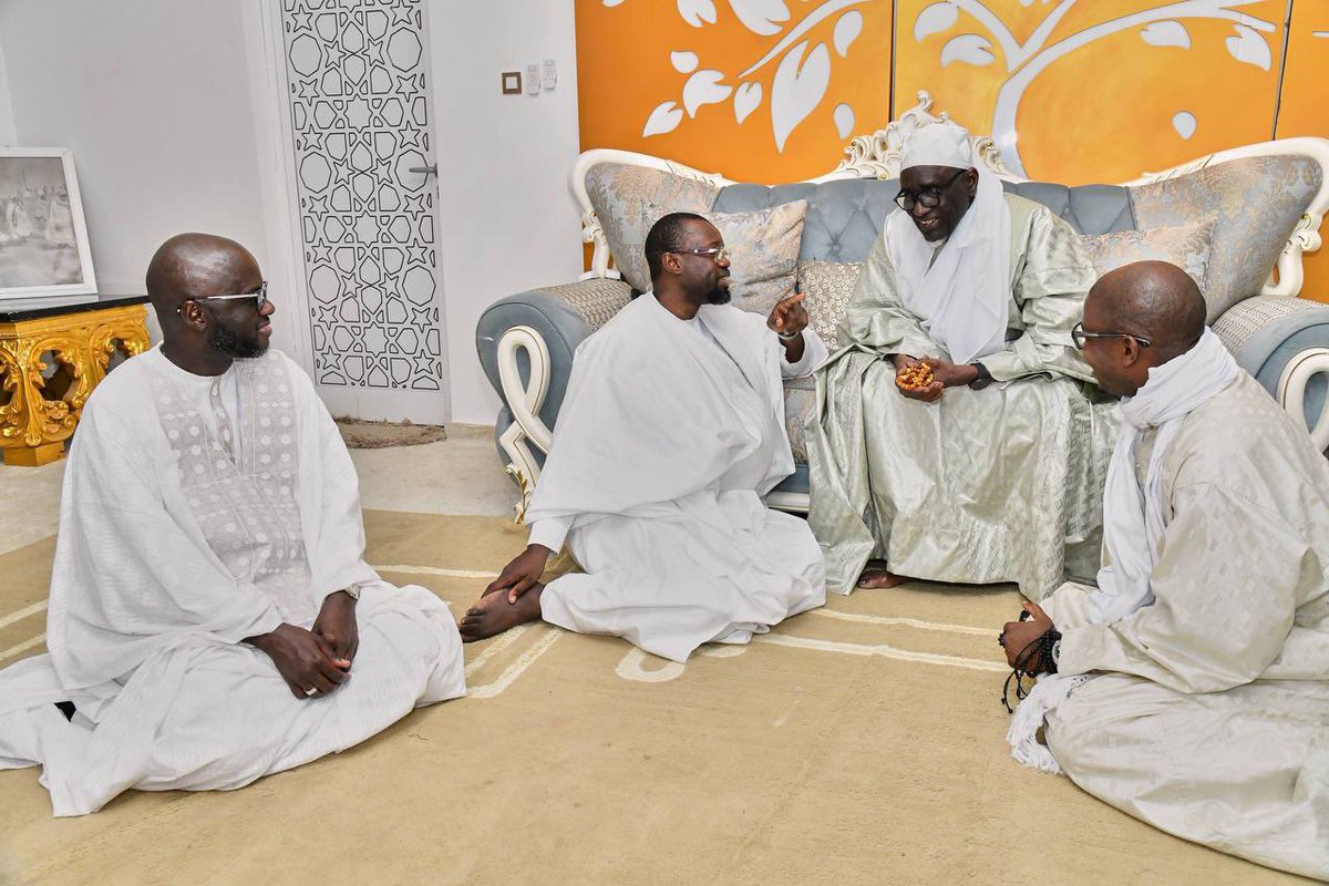 elmaalignjaay's tweet photo. À l’occasion du Grand Magal de Touba, j’adresse mes vœux les plus chaleureux à la Ummah islamique, en particulier à la communauté mouride.

Puisse la commémoration du départ en exil de Cheikh Ahmadou Bamba, Khadimou Rassoul, être une source de bénédictions pour notre pays et contribuer au renforcement de la paix, de la cohésion nationale et de la solidarité entre les Sénégalais.

À l’ensemble des chauffeurs et des usagers de la route, je lance un appel à la plus grande prudence. En cette période de forte affluence, le respect scrupuleux du Code de la route, la vigilance, la patience et la courtoisie sont indispensables pour préserver des vies humaines et permettre à chacun d’effectuer son voyage dans les meilleures conditions de sécurité.

Je souhaite à toutes et à tous un bon Magal placé sous le signe de la foi, de la paix, du partage et des bénédictions divines. 

#MagalTouba