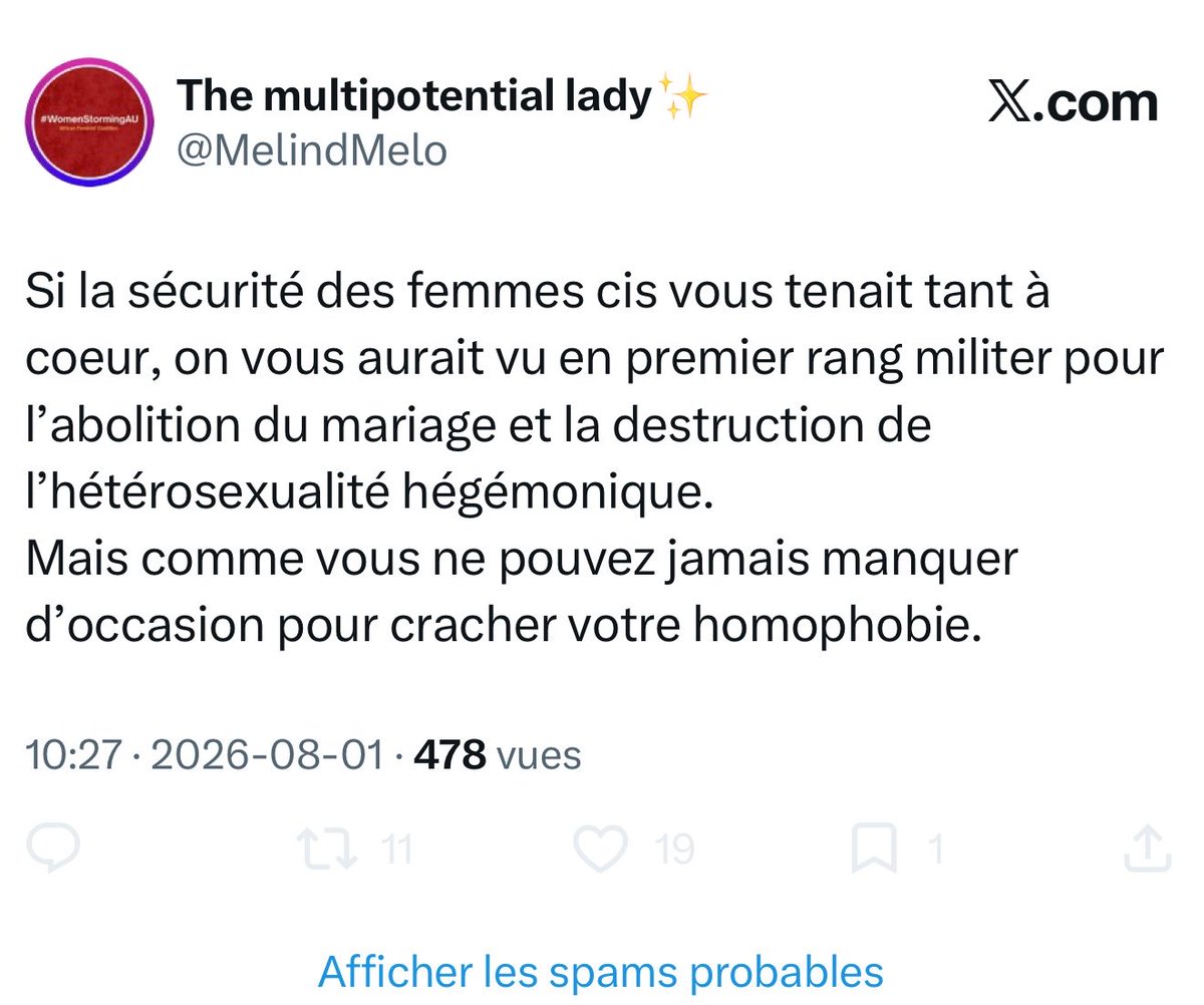 tonye237's tweet photo. Y’a clash entre féministes lesbiennes et féministes hétéros . Mais je peux pas me moquer parceque les deux camps m’ont bloqué . https://t.co/0cgOYZvpOo