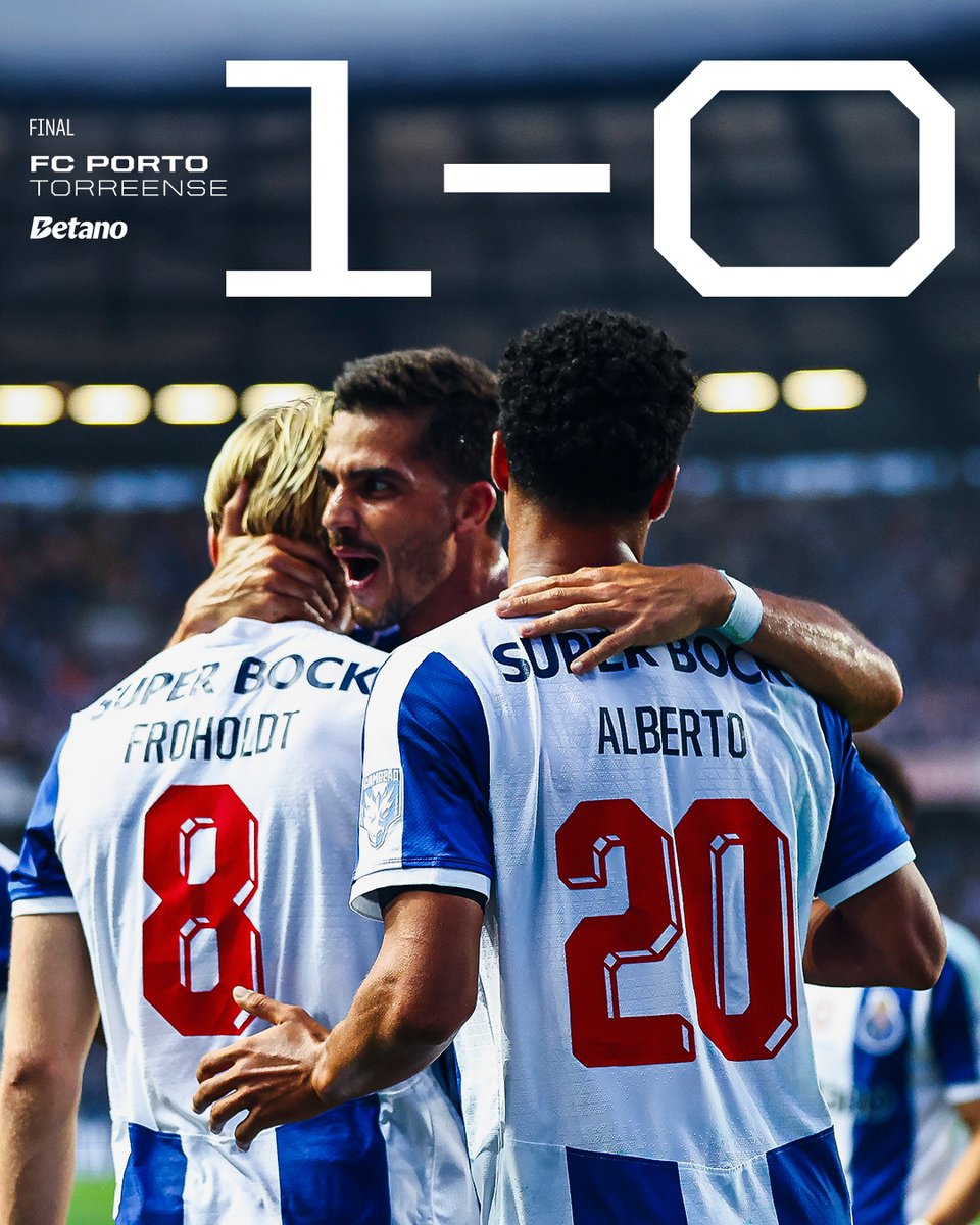 FCPorto's tweet photo. FEITO 💙 A Supertaça vem connosco para o Dragão 🙌 https://t.co/bYCW6P67oe