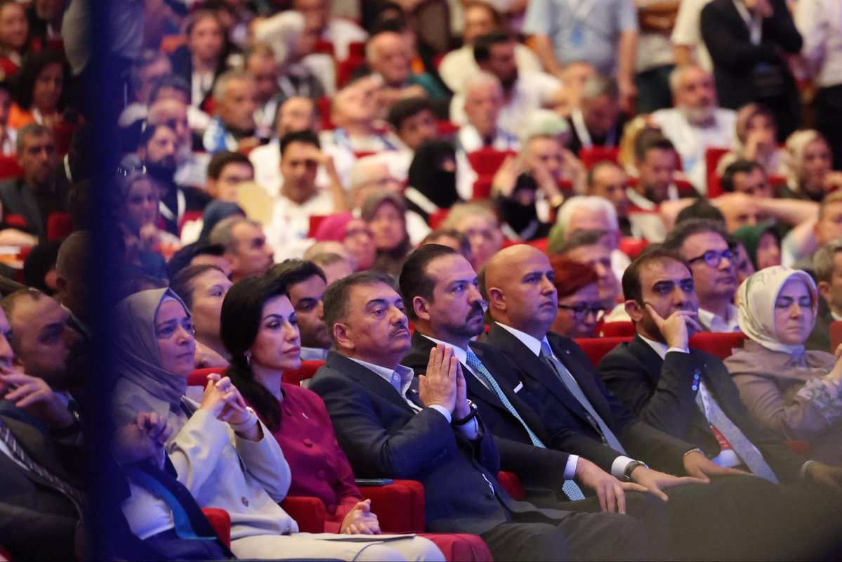 temelakyurek's tweet photo. 🇹🇷AK Parti bir  Türkiye kitabıdır. https://t.co/LnqoEJs61e