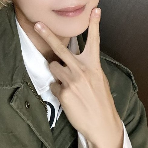 hourly yeosang hands tweet media