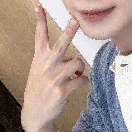 hourly yeosang hands tweet media