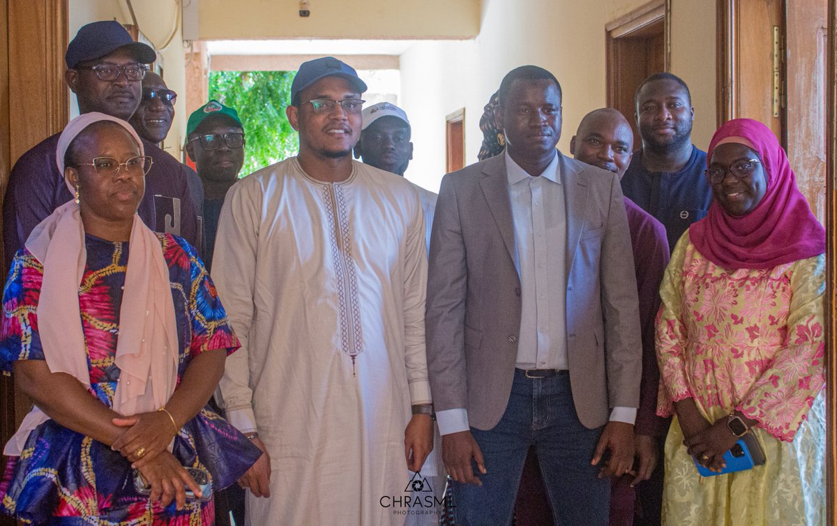 chrasml's tweet photo. Visite de courtoisie et de travail de la SEN-PNA au CHRASML

Dans le cadre de sa tournée nationale, la SEN-PNA, conduite par son DG, Dr Seydou DIALLO, accompagné des responsables de ses différentes directions, a effectué une visite de courtoisie et de travail au CHRASML.

#MSHP https://t.co/zZ4unZa2Ao
