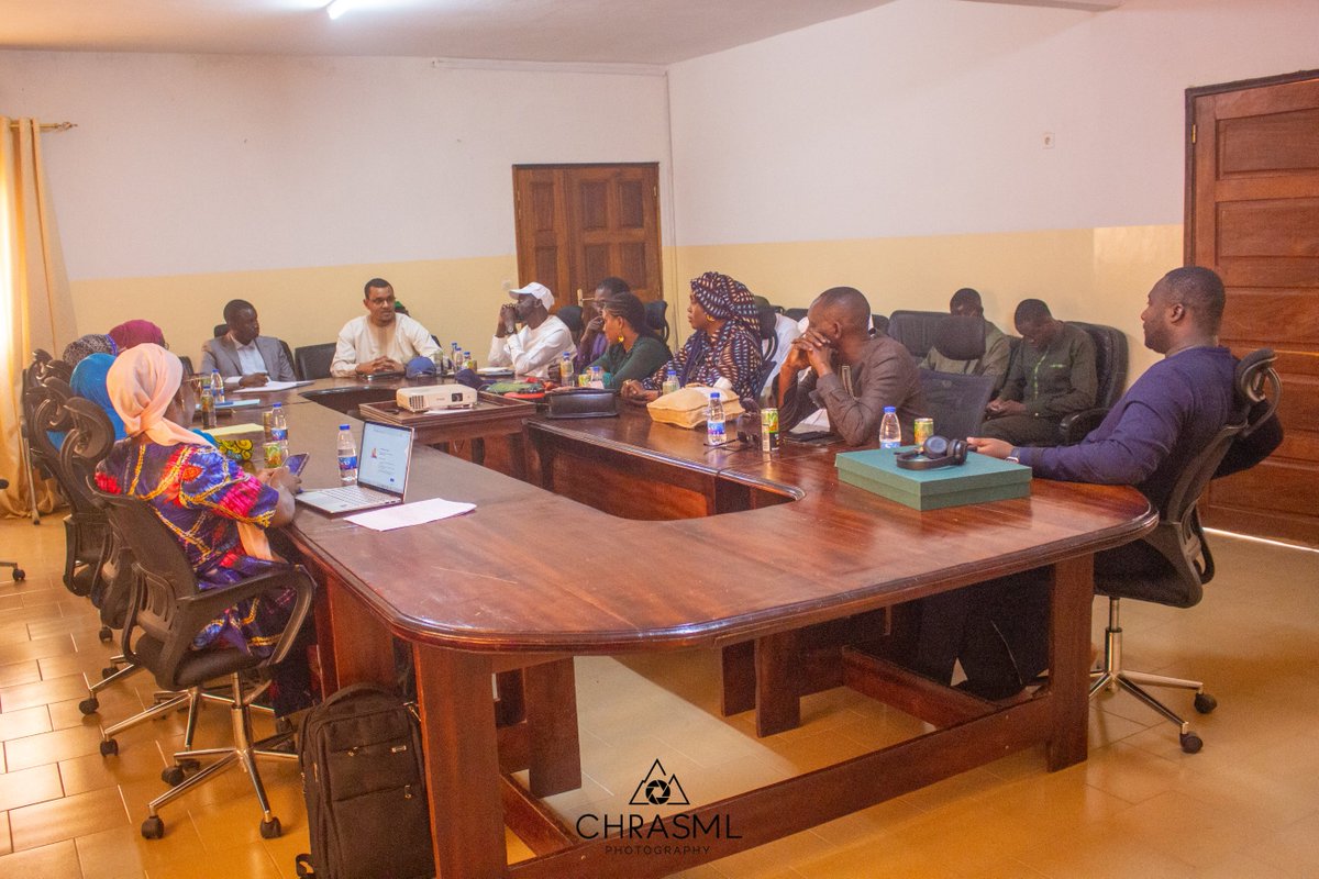 chrasml's tweet photo. Visite de courtoisie et de travail de la SEN-PNA au CHRASML

Dans le cadre de sa tournée nationale, la SEN-PNA, conduite par son DG, Dr Seydou DIALLO, accompagné des responsables de ses différentes directions, a effectué une visite de courtoisie et de travail au CHRASML.

#MSHP https://t.co/zZ4unZa2Ao