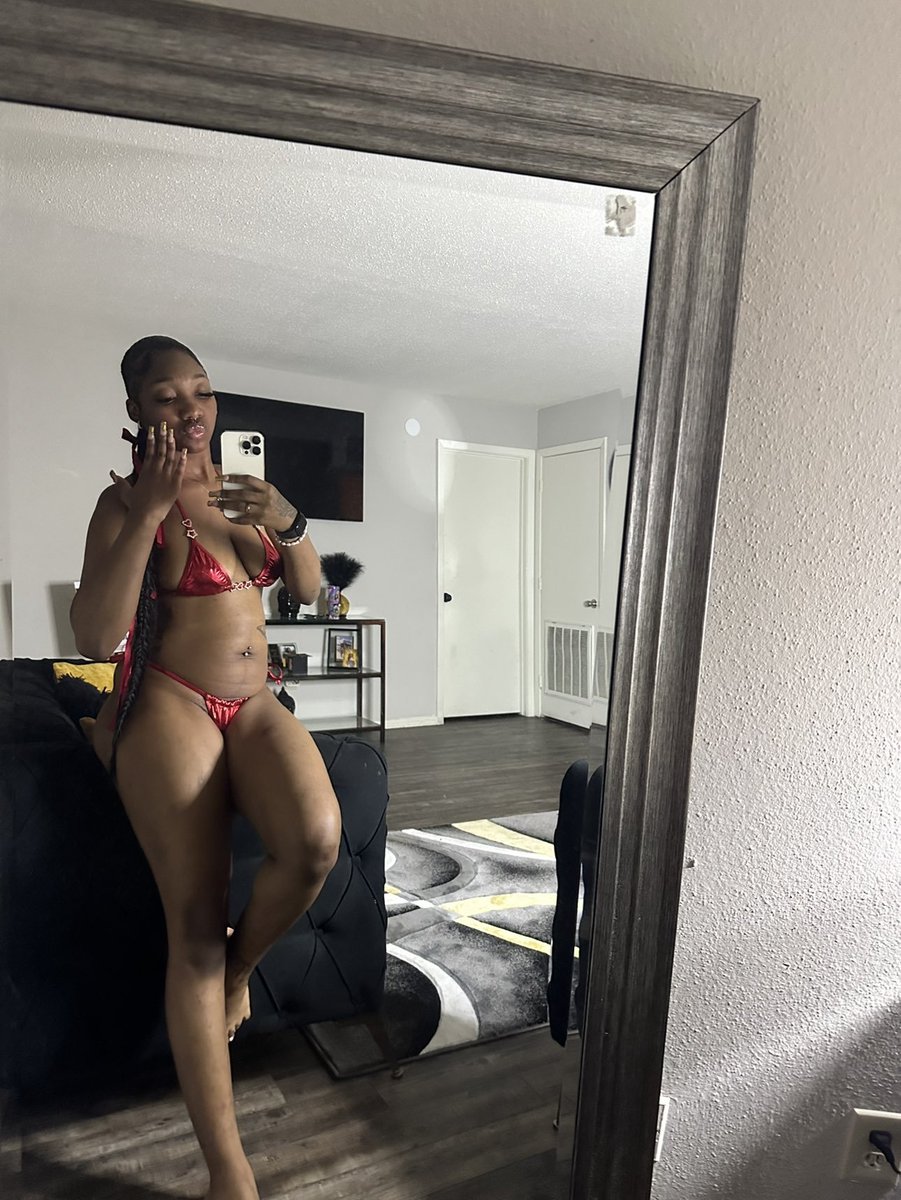 prettyxoxoamaya's tweet photo. Confidence looks good on me https://t.co/6ECrqWqErx