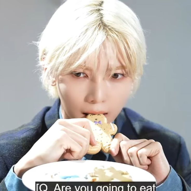 hourly yeosang hands tweet media