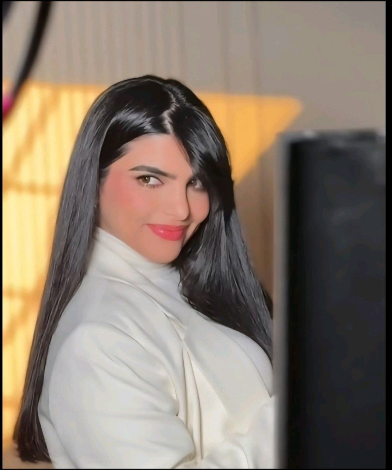 Hayk441's tweet photo. مرحبا @grok 

اجعل سارة الودعاني و مشعل الخالدي
 زوجين في أجواء صيفيه حلوة على جزر وشواطي المالديف https://t.co/b5Q2IyYm0O