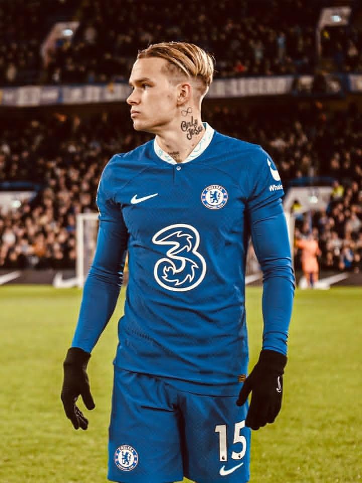 templeruncomedy's tweet photo. 𝐗𝐀𝐁𝐈 𝐎𝐏𝐄𝐍𝐒 𝐃𝐎𝐎𝐑𝐒 𝐓𝐎 𝐌𝐔𝐃𝐑𝐘𝐊! 

“I remember watching him at Shakhtar, the impact he had and 𝐡𝐨𝐰 𝐠𝐨𝐨𝐝 𝐡𝐞 𝐰𝐚𝐬 𝐢𝐧 𝐨𝐧𝐞-𝐯-𝐨𝐧𝐞 𝐬𝐢𝐭𝐮𝐚𝐭𝐢𝐨𝐧𝐬…”, says Xabi Alonso.

He could create a lot of situations on his own, he’s 𝐒𝐏𝐄𝐂𝐈𝐀𝐋 𝐏𝐋 https://t.co/Zx7Sfdf0rl