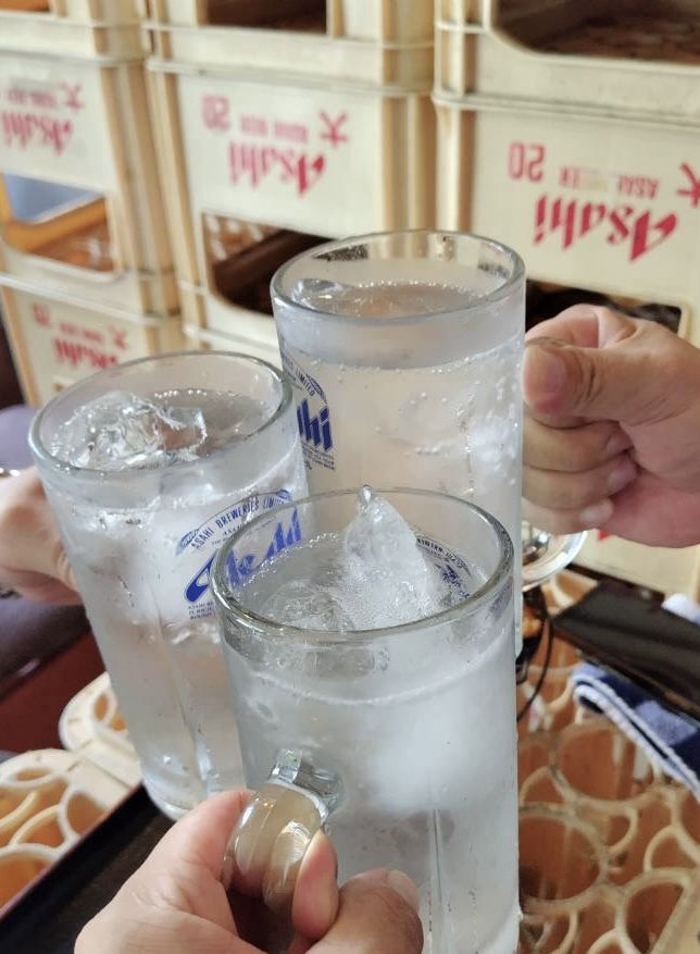 miyamaguchi's tweet photo. 今や昼呑みの聖地となったザコトラ商店さんで七輪パーティー。ビワマスめちゃくちゃ美味かった🐟やっぱり1人ではなく何人かで行った方が楽しめますね。
どれもキンミヤプレーンハイにピッタリで満足度1000% #ザコトラ商店　#赤垣屋 https://t.co/odlHa4NPwJ
