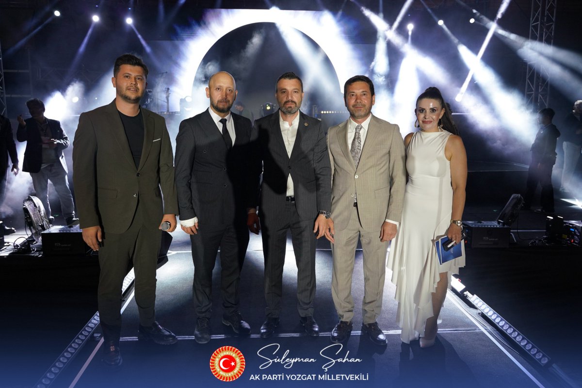 suleymansahan66's tweet photo. 📍 Sarıkaya | Yaz Festivali

Yozgat Valimiz Mehmet Ali Özkan, İl Jandarma Komutanımız Albay Cezmi Yalınkılıç, Sarıkaya İlçe Başkanımız Ufuk Öcal, Sarıkaya Belediye Başkanımız Osman Gözan, İl Genel Meclis Başkanımız Adnan Ünal, İl Genel Meclis Üyemiz Adem Ateş ve teşkilat mensuplarımızla birlikte Sarıkaya Yaz Festivali'nin 2. gününde de hemşehrilerimiz ile bir araya geldik.