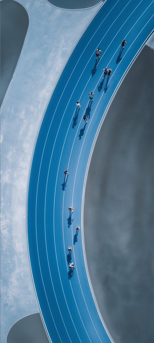 AuroreMubaba's tweet photo. Chacun court sur sa propre piste. L’important n’est pas d’être devant tout le monde, mais d’avancer sans abandonner.
#Focus #Persévérance #Discipline #Constance #Motivation #Parcours #Réussite #Foi #ToyikaMpiko https://t.co/muHsYBcUir