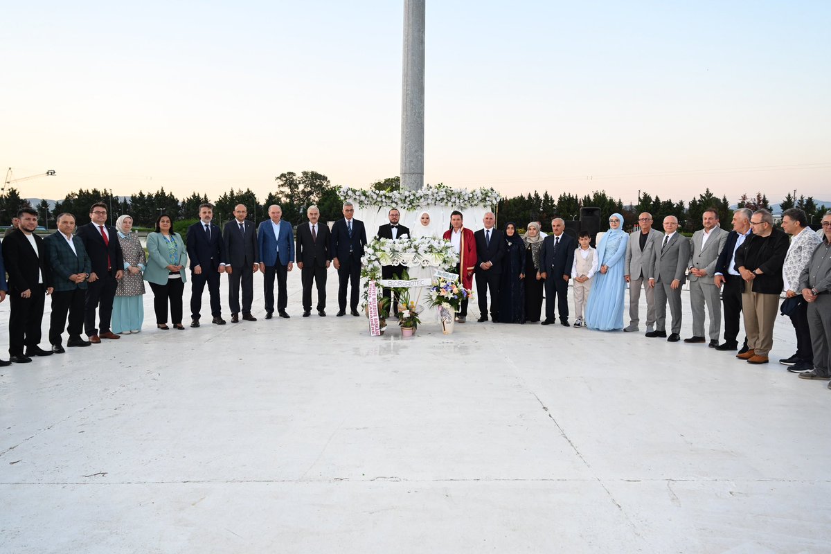 akpartibrs's tweet photo. İl Başkanımız Sayın Davut Gürkan, Sağlık Bakanımız Sayın Kemal Memişoğlu ile birlikte önceki dönem İl Başkan Yardımcımız ve Sağlık Bakanımızın Danışmanı Sayın Abdurrahman Tığ’ın evlatları Hafız Celal Tığ ve Ebrar Dökme çiftinin düğün cemiyetlerine katılarak mutluluklarına ortak oldu.

@davutgurkan 
@drmemisoglu