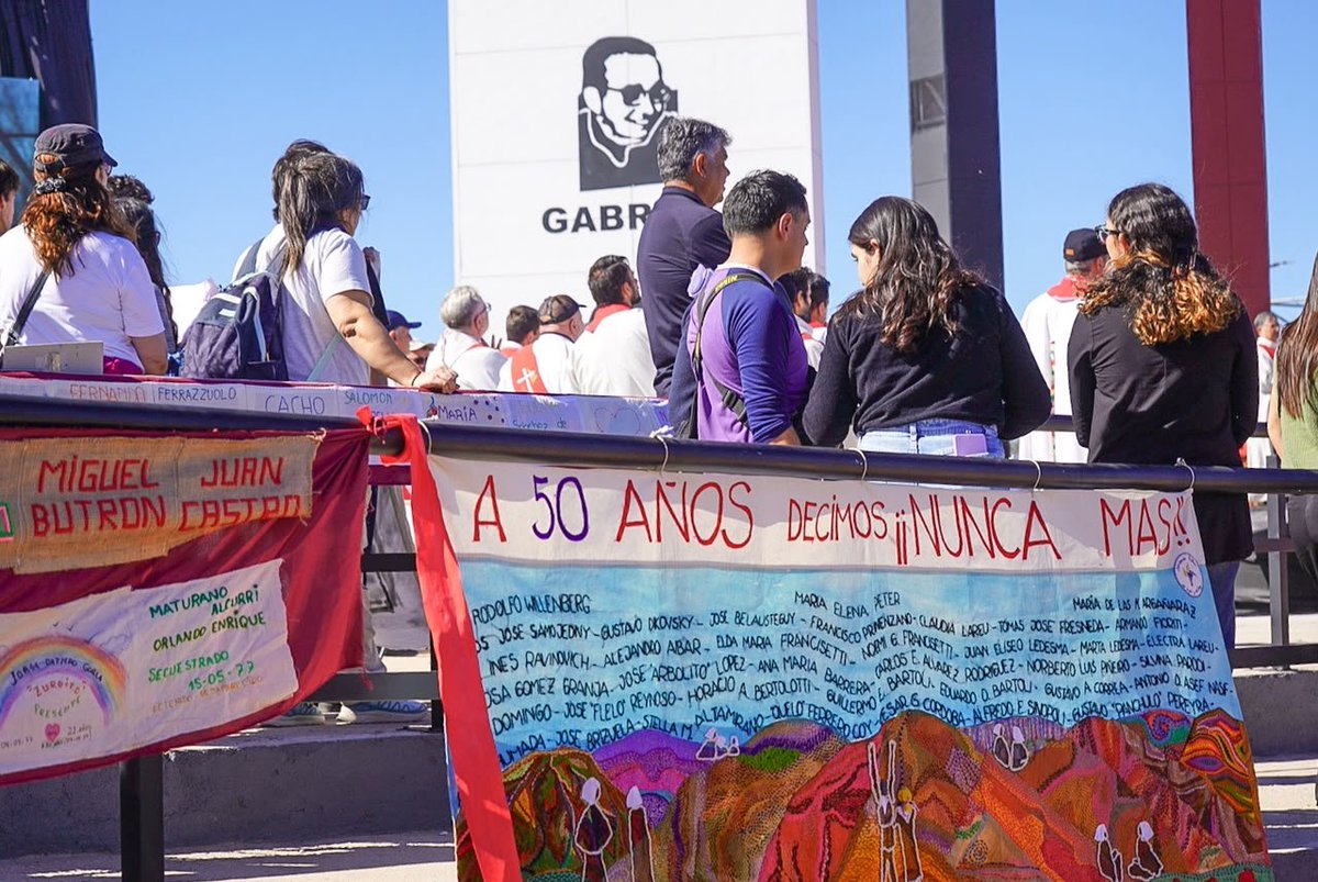 gerpmartinez's tweet photo. Gran jornada popular de fe y memoria en Punta de los Llanos, La Rioja.

A 50 años del asesinato de Mons. Angelelli y los Mártires Riojanos, su legado sigue latiendo en el pueblo y nos convoca a un compromiso colectivo, a la escucha permanente y a actuar frente a las injusticias para construir una sociedad más justa, solidaria y libre de individualismo.
