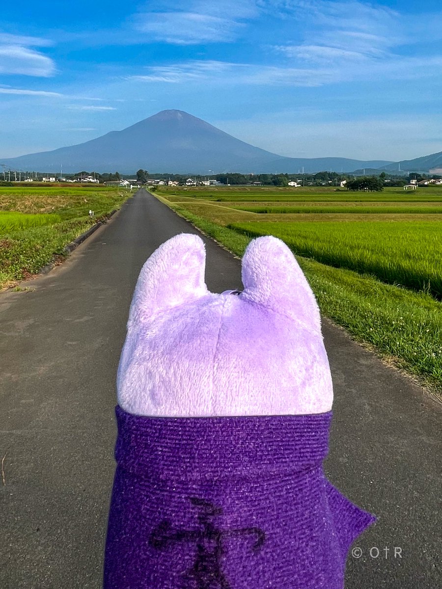 HND_P3's tweet photo. @ingingmiu お里帰りの前に、富士スピードウェイ近くでマモノさんを発見🗻
お里帰り前にひと仕事ですか💦 https://t.co/L5AtNFyH7H