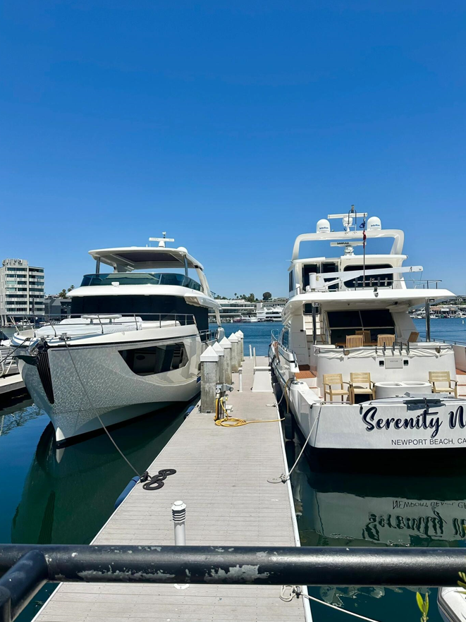 smartbrotherr's tweet photo. After shedding the burdens of import trade work Saturday is a time to be with myself Enjoying my favorite healthy salad while watching these yachts brings a sense of peace and tranquility May we all find our own peace amidst the hustle and bustle of life https://t.co/NfOG7ei8E0