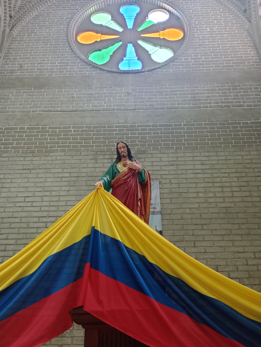 sistercrazy2's tweet photo. @ABDELAESPRIELLA Dios bendiga nuestro país y guíe a nuestro presidente. https://t.co/DT0ENEXQw6