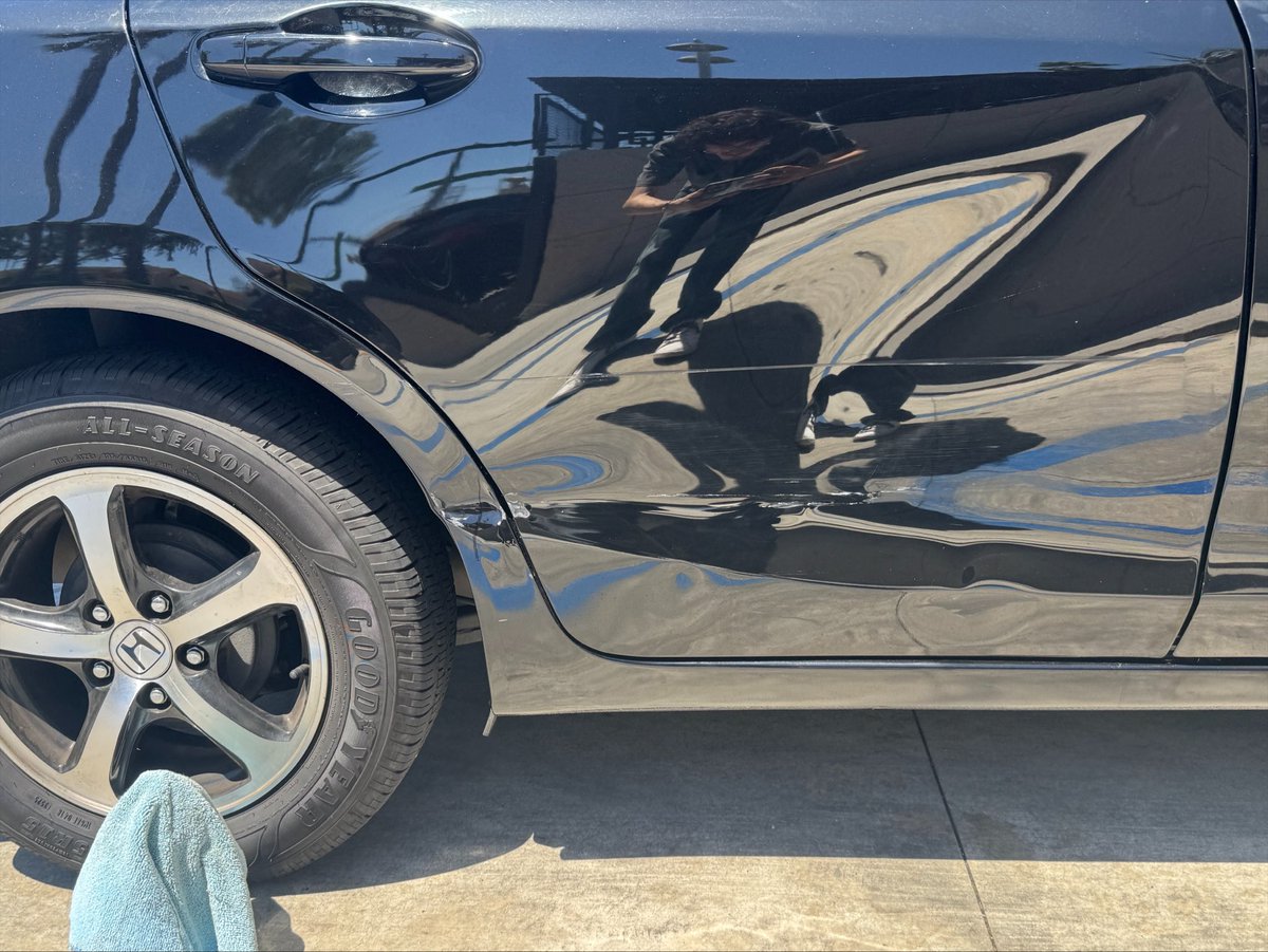 toxihn's tweet photo. This dumbass bitch backed up into my rear fender while I was tryna go in a drive thru today 😐 she said she’s from Albuquerque, yea I can tell #ugly https://t.co/3ZmsvR6hM9