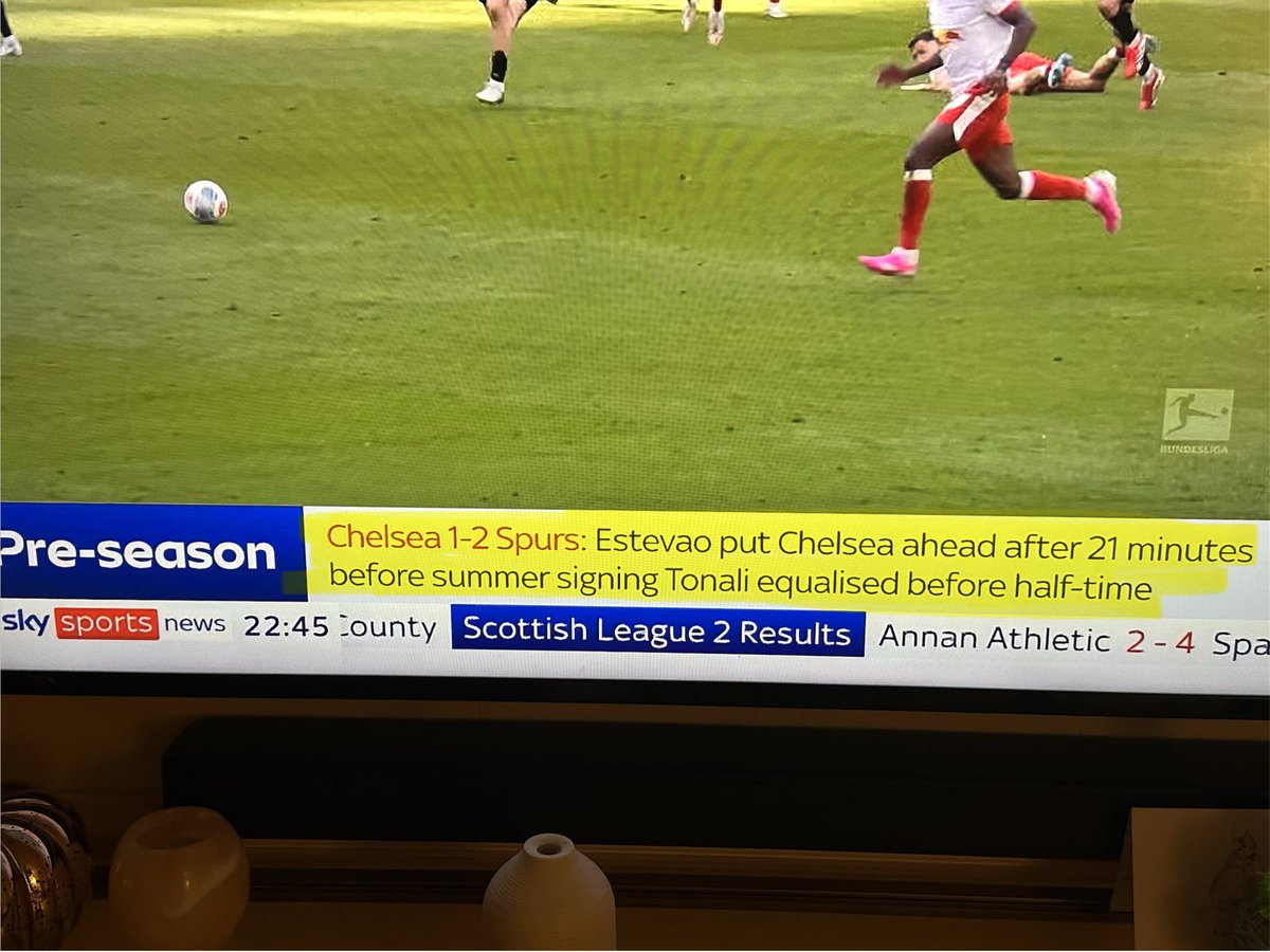 G00dEvans's tweet photo. Good to see @SkySportsNews are maintaining their usual high standards of reporting #Spurs https://t.co/sCnQwtBtsA