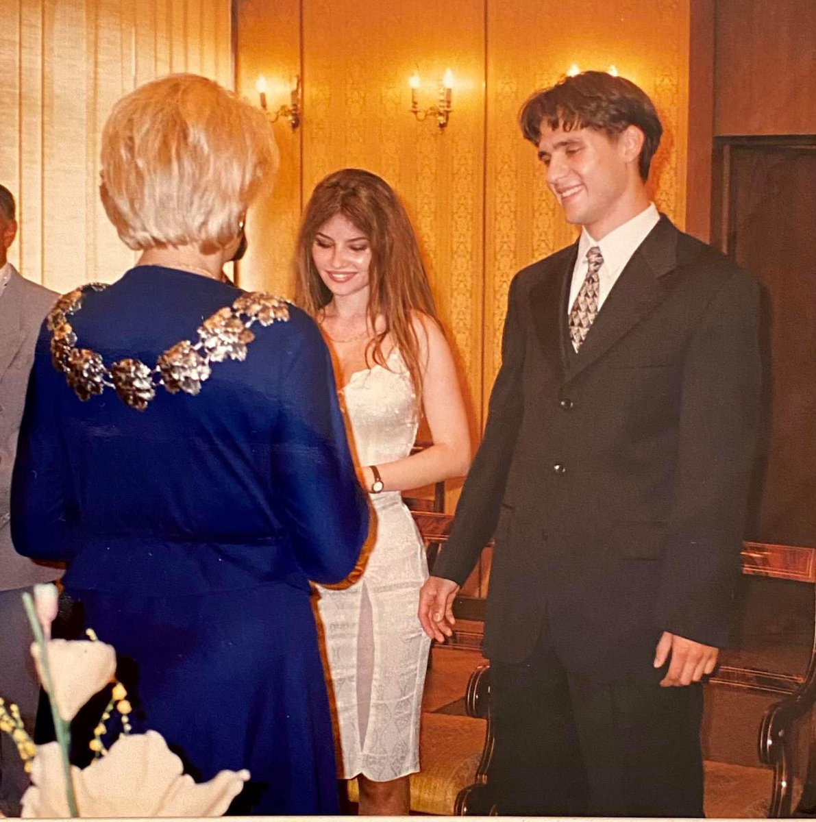 adam_abramczyk's tweet photo. 30 lat temu - 2 sierpnia 1996 roku - wzięliśmy z moją wspaniałą żoną ślub. Perłowe gody, a my się dopiero rozkręcamy! ❤️🥂🔥 https://t.co/NX7Hs8622k