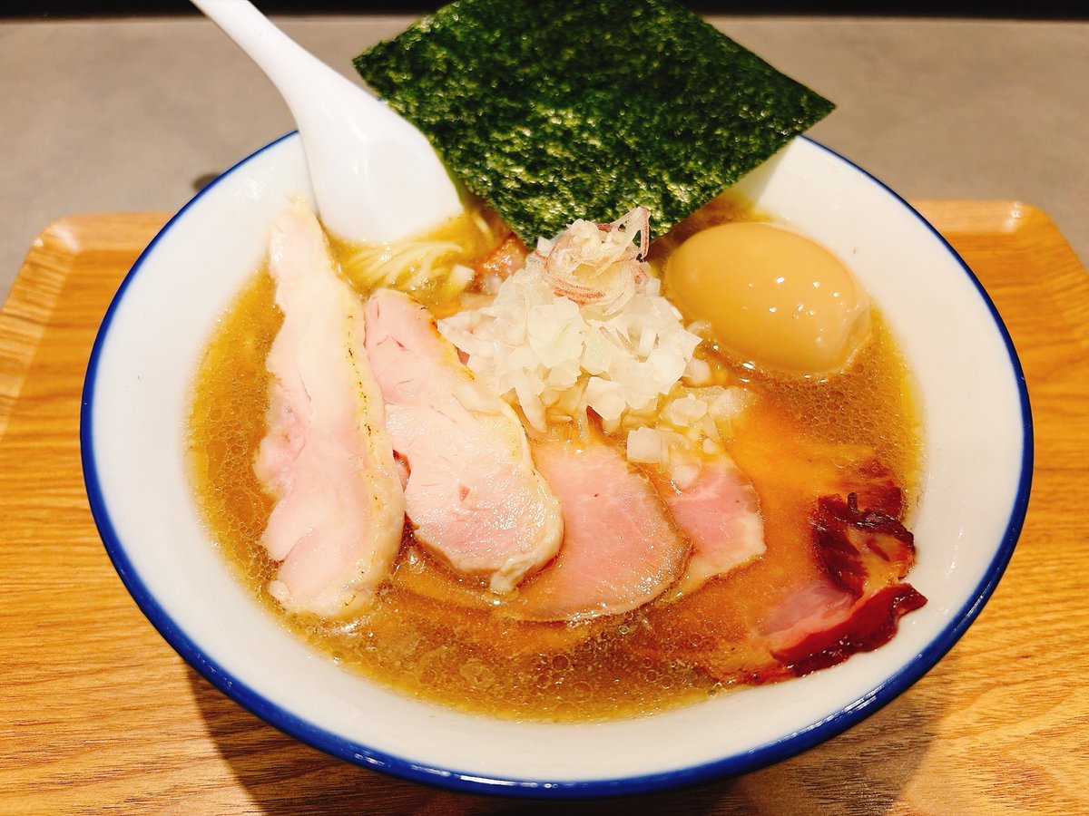 tea_hira's tweet photo. 煮干閏　冷やし飴+冷やし和え玉

伊吹で修業した方のお店でずっと狙ってました！！
期待通りのニボ🐟🐟麺がパツパツで美味い

濃鈍も食べたかったけど待ちが暑すぎて冷やししか無理だった…また涼しくなったら行こう https://t.co/opdLXnC2zt