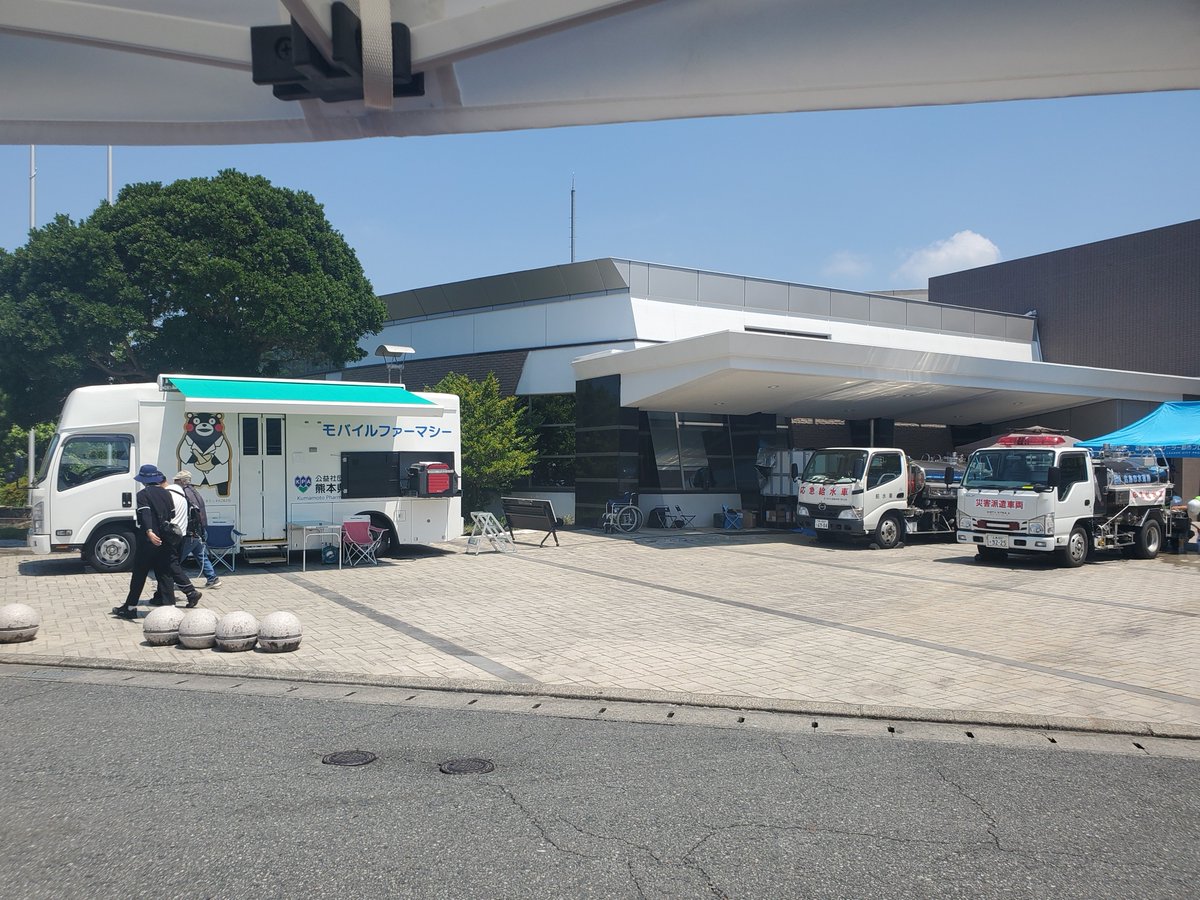 odekin_m2's tweet photo. 町の支援拠点へ

今日はポリタンク持って生活用水を頂いてきました
とりあえず60Ｌ

暑い中お疲れさまです🙇 https://t.co/0tHrWGh9qL