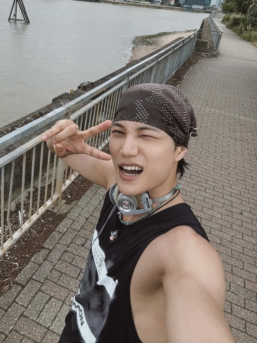 nongKAIIIIIII's tweet photo. morning run along the chao praya river. (sebelum GO) https://t.co/0Aiu4HZjh5