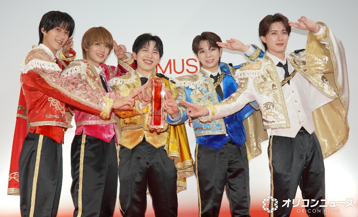 oricon's tweet photo. M!LK、5ヶ月連続リリース企画
 “第5弾”メンバー発表🩷💛

ファン驚き＆歓喜「7時間後…??!!!!」「きたぁぁぁぁぁあまってました」
https://t.co/7pOuYR6kxm

#MiLK https://t.co/BVjbKvhBpJ