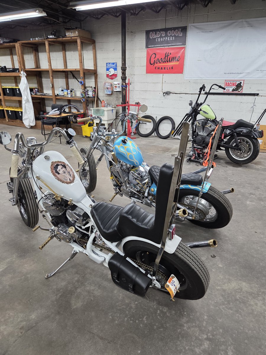 TwoWheelTrashWv's tweet photo. @twowheeltrash.com 

Pics of some of our current builds
Blue bike was in Cycke Showcase show in St Louis and white chopper will be in the up coming Glory Daze show in September. We love our choppers. Keep em trashy and free. https://t.co/xaFkc1khgr