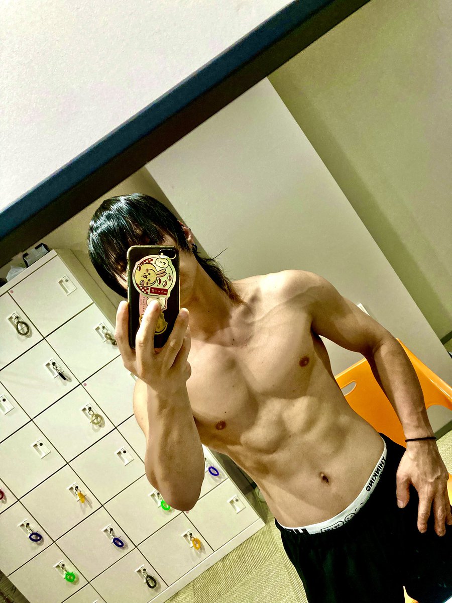 harurusolo's tweet photo. 冬は増量を意識してたつもりなんやけどそうなやなぁー考えるの早いけど今年から来年にかけての秋冬はたくさん食べるようにしようかな、いや普段からめっちゃ食うんやけど悪いものをガッツリ、ね…ゲヘヘヘ(c" ತ,_ತ)

#料理好きな人と繋がりたい 
#料理記録 じゃない
#おうちごはん じゃない
#筋トレ https://t.co/3pvFsKn2G3