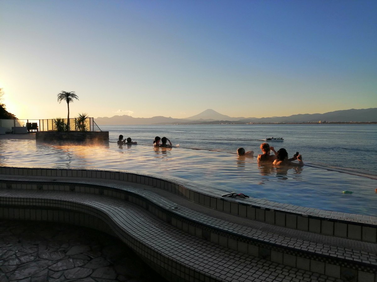 enospa's tweet photo. ✨Make Your Enoshima Escape Extra Special　Tonight✨
Hello travelers! Planning to stay in beautiful Enoshima tonight? We have a wonderful, exclusive offer just for you!

¥33,400 (2 guests per room / room only)
 ＼Only just one room available!／
Two Days of Pure Relaxation
You’ll get complimentary access to the stunning Enoshima Island Spaon both your day of arrival and departure.

We would love to be a part of your journey and can't wait to welcome you!
How to Book: Simply speak to our friendly staff at the front desk or book directly call us. Please mention “I saw this on X” when you call.

📞0466-21-6688

[Enoshima Island Spa NOTES]
*Guests with tattoos are not permitted. Not allowed, even if small; not allowed, even if concealed or covered.
*Children aged 6 and under are not permitted.