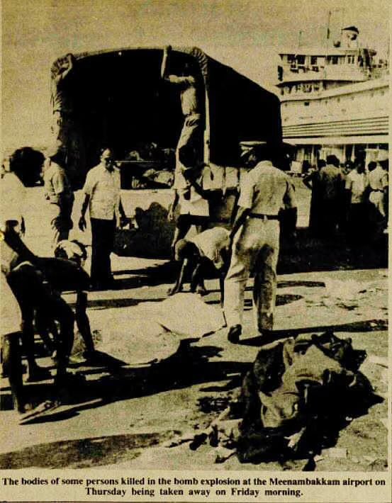 nishikant_dubey's tweet photo. कांग्रेस का काला अध्याय 
139. 2 अगस्त 1984 आज ही के दिन चेन्नई एयरपोर्ट पर सूटकेस बम धमाका हुआ जिसमें 37 लोगों की मौत हुई और 30 लोग ज़ख़्मी हुए ।31 जुलाई से 1 अगस्त तक लगातार एयर इंडिया को, एयरपोर्ट अथॉरिटी को फ़ोन आते रहे कि सूटकेस में बम है,धमाके होंगे लेकिन प्रधानमंत्री इंदिरा जी ने कैबिनेट की सुरक्षा सम्बंधी मीटिंग जो 1 अगस्त 1984 को हुई इसे हल्के में लेने की सलाह दी ।एक तरफ़ पंजाब में ऑपरेशन ब्लू स्टार तथा दूसरी तरफ़ तमिलनाडु में तमिल लोगों के साथ अत्याचार । अपने पड़ोसी देश श्रीलंका जिसके लिए इंदिरा गांधी जी ने कच्चातिवू द्वीप 1974 में दान कर दिया,वह तमिल भाइयों को मारने,भगाने पर उतारू ।नतीजा इस ब्लास्ट ने भारत की स्थिति अन्तराष्ट्रीय स्तर पर कमजोर कर दिया ।नतीजा तीन दुर्भाग्यपूर्ण हुआ इंदिरा जी को उनके घर में सुरक्षा अधिकारियों ने गोली मार दी और उनके पुत्र राजीव गांधी जी की हत्या तमिल आतंकवादी ने मानव बम से कर दी , तीसरा हम भारतीय अपने ही देश में अपने भाइयों को शक की दृष्टि से देखने लगे 
#CongressDarkHistory