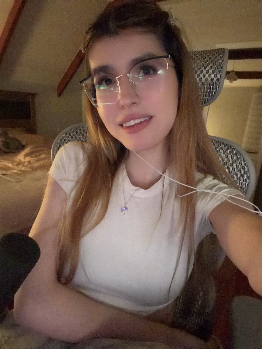 AlineeTTV's tweet photo. Gracias por estar en mi strum, disculpen los problemas tecnicos 🥺♡ https://t.co/N8Rl9kItNu