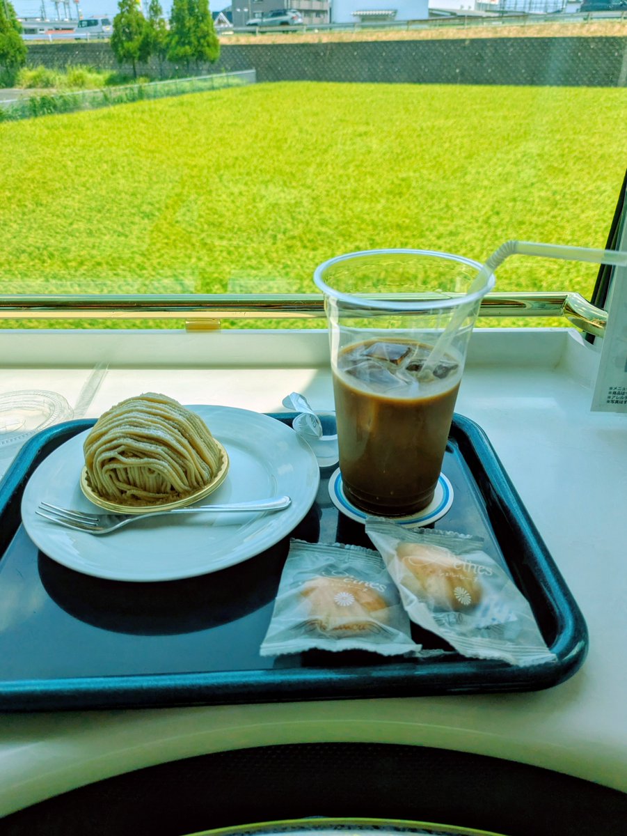 mike77404144's tweet photo. しまかぜ食堂車にて https://t.co/F2F1CqxRcC