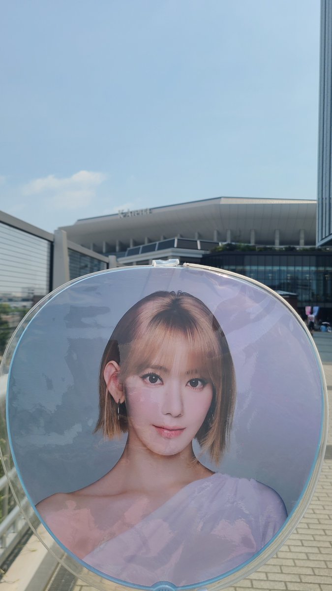kk_head's tweet photo. 日本ツアー横浜3DAYSきたー🌸
さくちゃん、LE SSERAFIMのみんな幸せをいつもありがとう🌸
今日もFEARNOTと最高の１日にしましょう🌸
さくちゃん好き♥️🌸大大大好き～😻
#LE_SSERAFIM 
#르세라핌 
#PUREFLOW 
#PUREFLOW_IN_JAPAN
#宮脇咲良
#SAKURA
#사쿠라
#sakumail
#さくちゃん https://t.co/VREUphUS2s