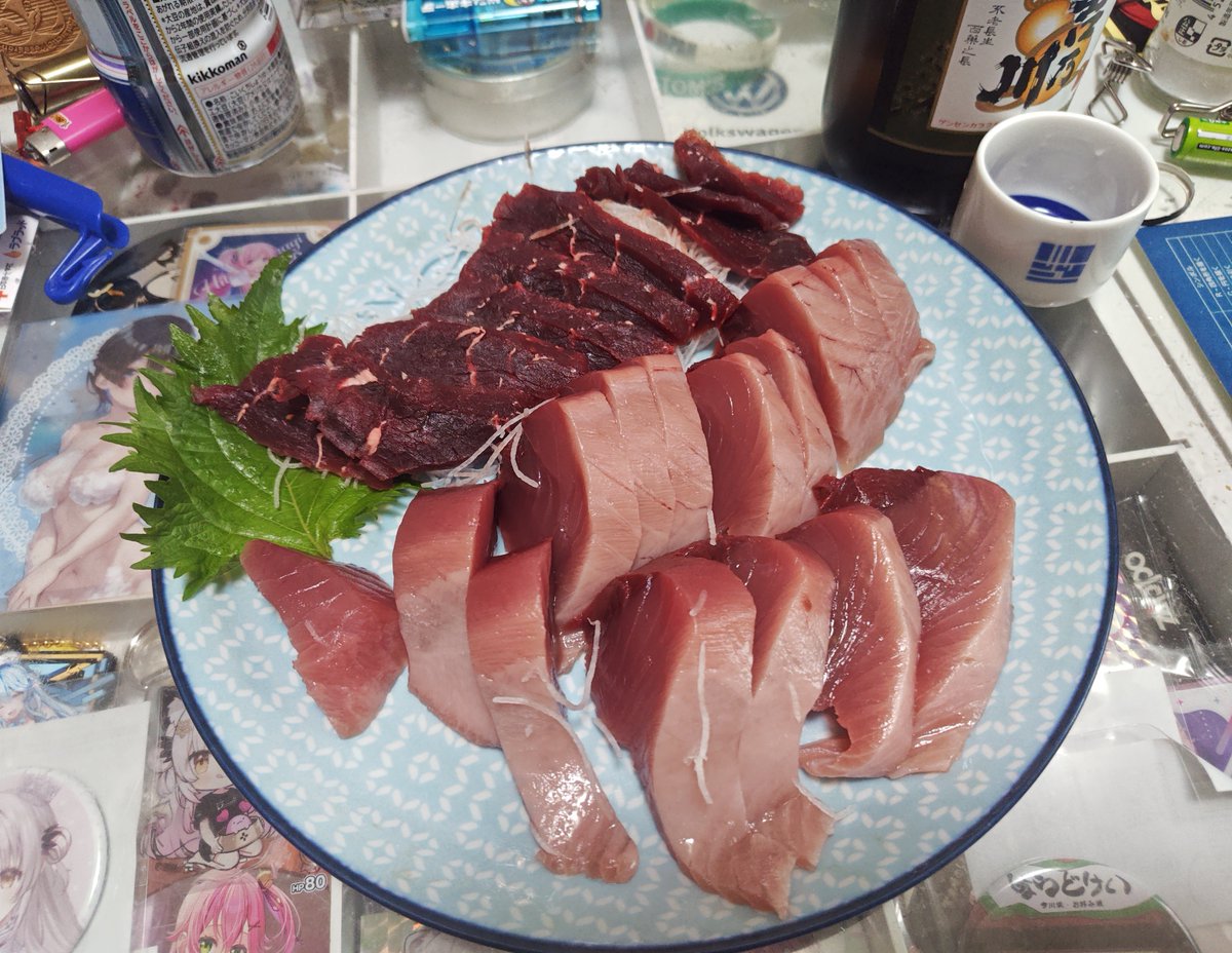 TAMA_SC430's tweet photo. 暑いので鯨と鰹の日本酒定食580円✨天気急変前に帰って外干しの洗濯物取り込めたので本日終了 https://t.co/aQqEZqlouZ