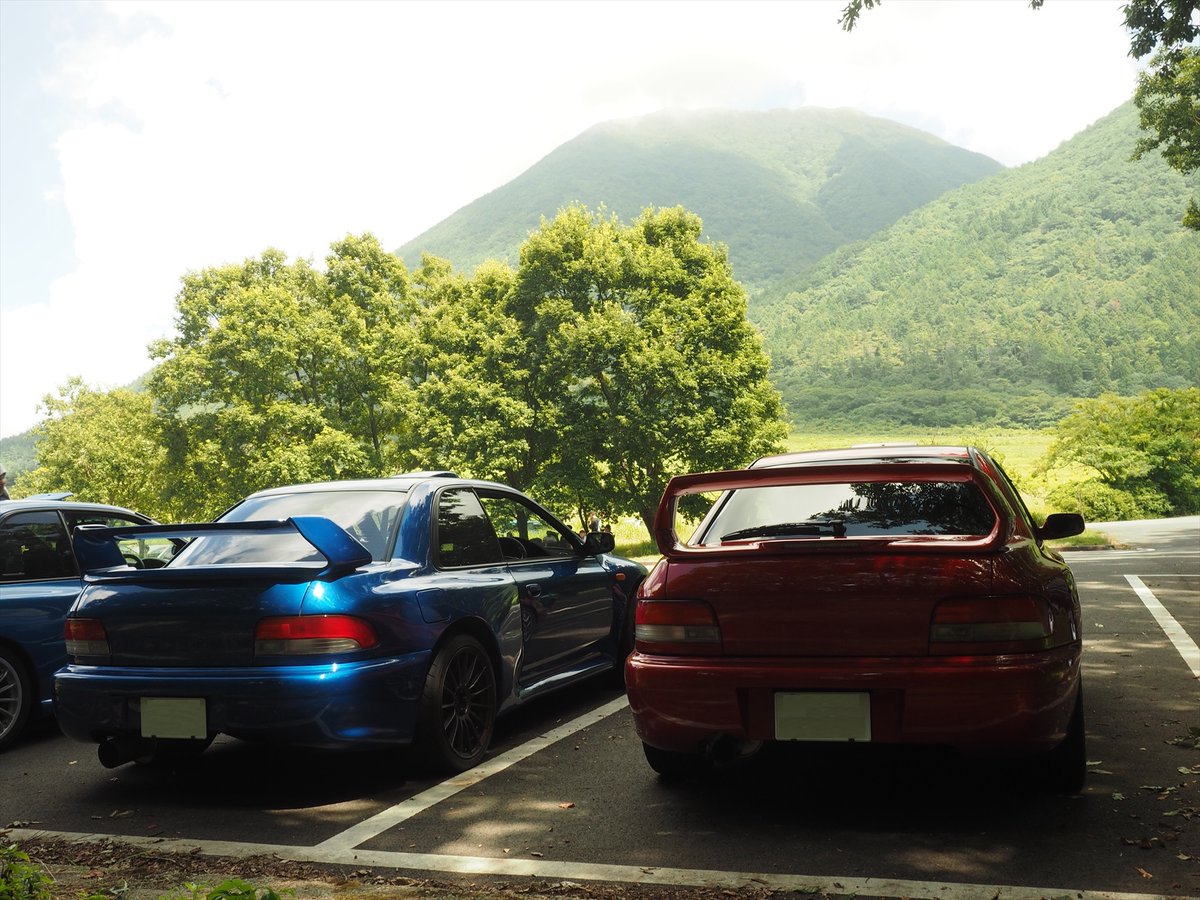 kOGiIgMK0eiJdwR's tweet photo. #愛車のお尻選手権　＃GC8
いつかはチェイスイエローを挟んで撮りたいなぁ😁。もう直ぐ１年…。今夏も行きますよ🫰。再掲載(┬﹏┬)。 https://t.co/utLXLGlboP