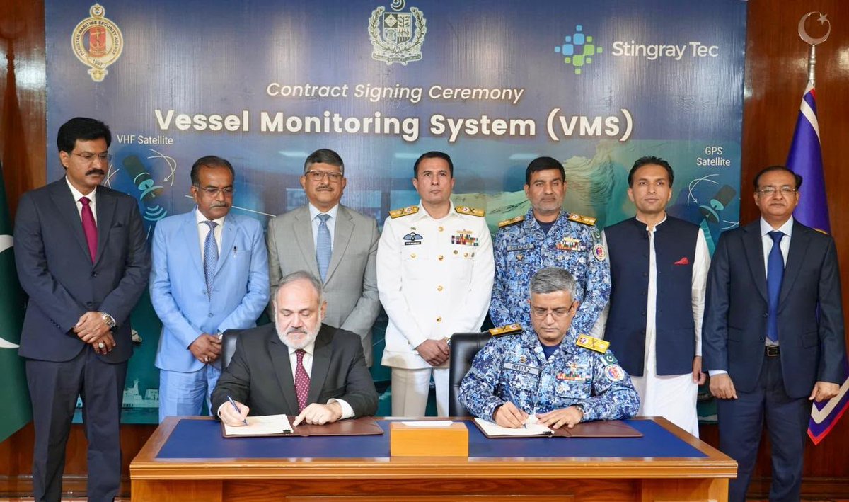 RadioPakistan's tweet photo. Pakistan Maritime Security Agency has signed a landmark contract for the installation of Vessel Monitoring System on Pakistani fishing vessels
#PSMA #RadioPakistan #News
https://t.co/ML32jQ5Tks https://t.co/5D28WaxmuS