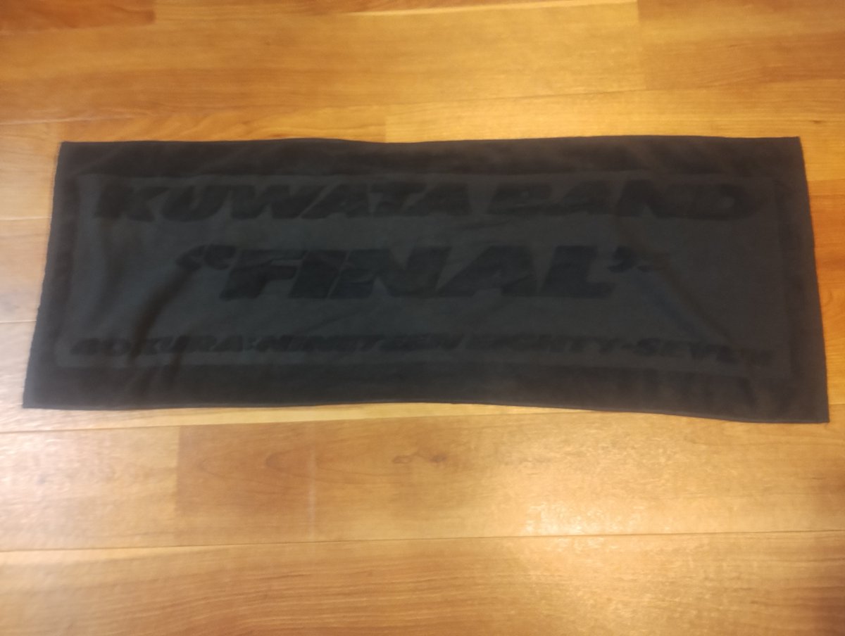 kuwattyosukebe's tweet photo. #夏祭りツアー2026
トヨタアリーナ東京3日目に参加
先々週神輿担いだ本物の木札から
ヒモを拝借して改造
タオルは約40年振りに
#KUWATABAND のタオル
素晴らしいセトリだった〜
スタンドだったけど金テもゲット👍
帰り際に義援金も協力
ぜひぜひ年末LIVEも行きたい☺️
#桑田佳祐 https://t.co/GasMvtme6E