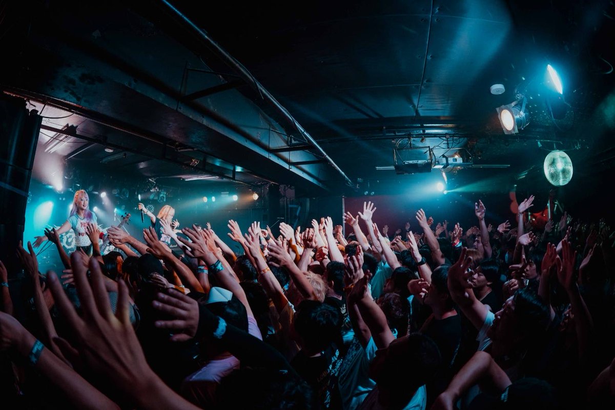 HA_NA_BIE_'s tweet photo. 【💥Thank You 📢】

🍨 Triple Scoop Tour 2026 🍧
📍 8/2(日) 大阪 アメリカ村 DROP

1日で！？東名阪ワンマンツアー
朝からご来場くださった皆様、
本当にありがとうございました‼️

🥁Support Drummer @GakuTaura  💥
📸Photo by @chanmei_camera ✨

#花冷え
#hanabie
#TripleScoopTour
#1day東名阪ツアー