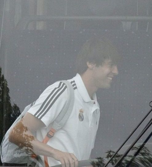 acervokaka's tweet photo. some low quality pics of kaká from real madrid!

alguns fotos de baixa qualidade do kaká no real madrid! https://t.co/C8HhXWMRjZ