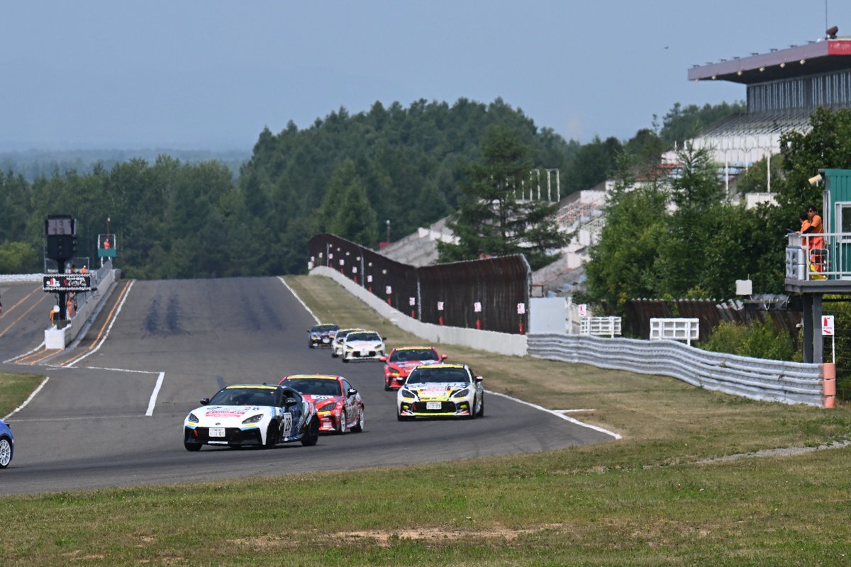 Laufbahn 木製レーストラックと車セット 一足先に車両は十勝へ…いよいよです🚩 来週末はGR86/BRZCUP 第4戦 十勝