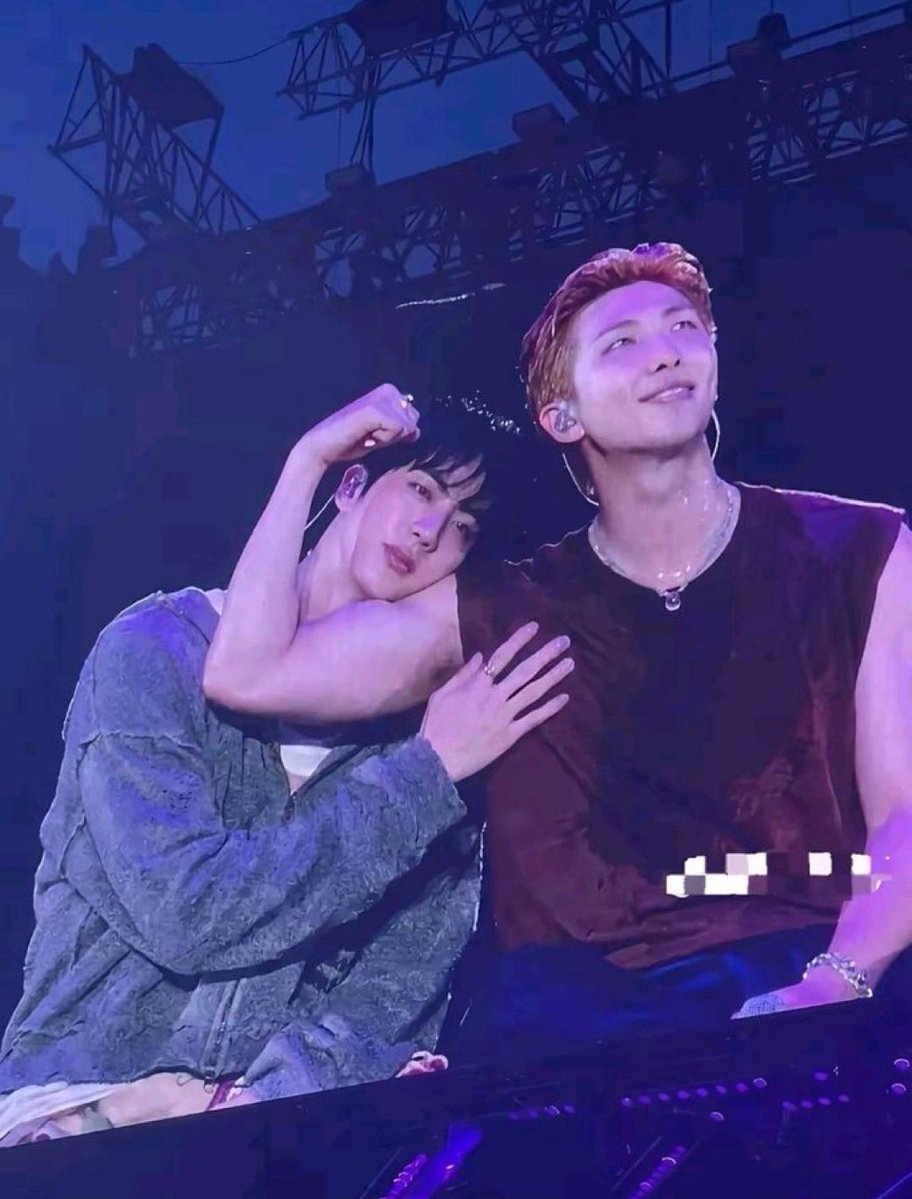 realkooktaee's tweet photo. seokjin se vc soubesse como eu queria ser vc https://t.co/eCBfTYmY4k