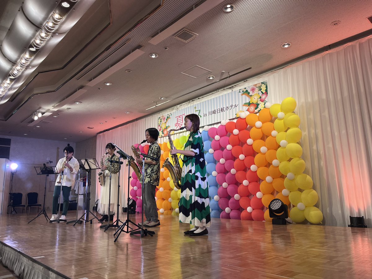 kawasakijazz's tweet photo. 川崎日航ホテル「夏フェス」
かわさきジャズPRステージ Trick Oursのみなさんにご出演いただきました。たくさんのお客様で賑わうフードコートで、「スペイン」などをお聴きいただきました。
夏フェスはこのあと17時まで！
ぜひお立ち寄りください。 https://t.co/YOHZnAHrnS