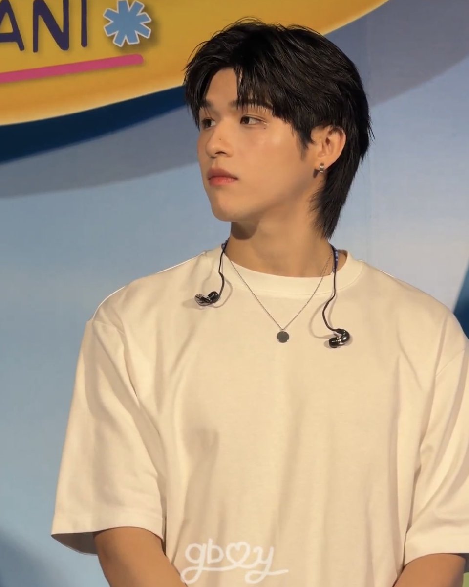Gateoct_'s tweet photo. ตั้งแต่ i เจอ u นะ i มองคนบนโลกนี้หล่อน้อยลง(คือเรื่องจริงพูดหลายรอบแล้วด้วย) แต่ u ไม่เคยเป็น standard ใหม่ในชีวิต i **เพราะ u คือ My type My Vibe 30000% แบบที่ชอบเป๊ะๆ

©gboyisgoodboy #skywongravee https://t.co/5LgQalMi7T