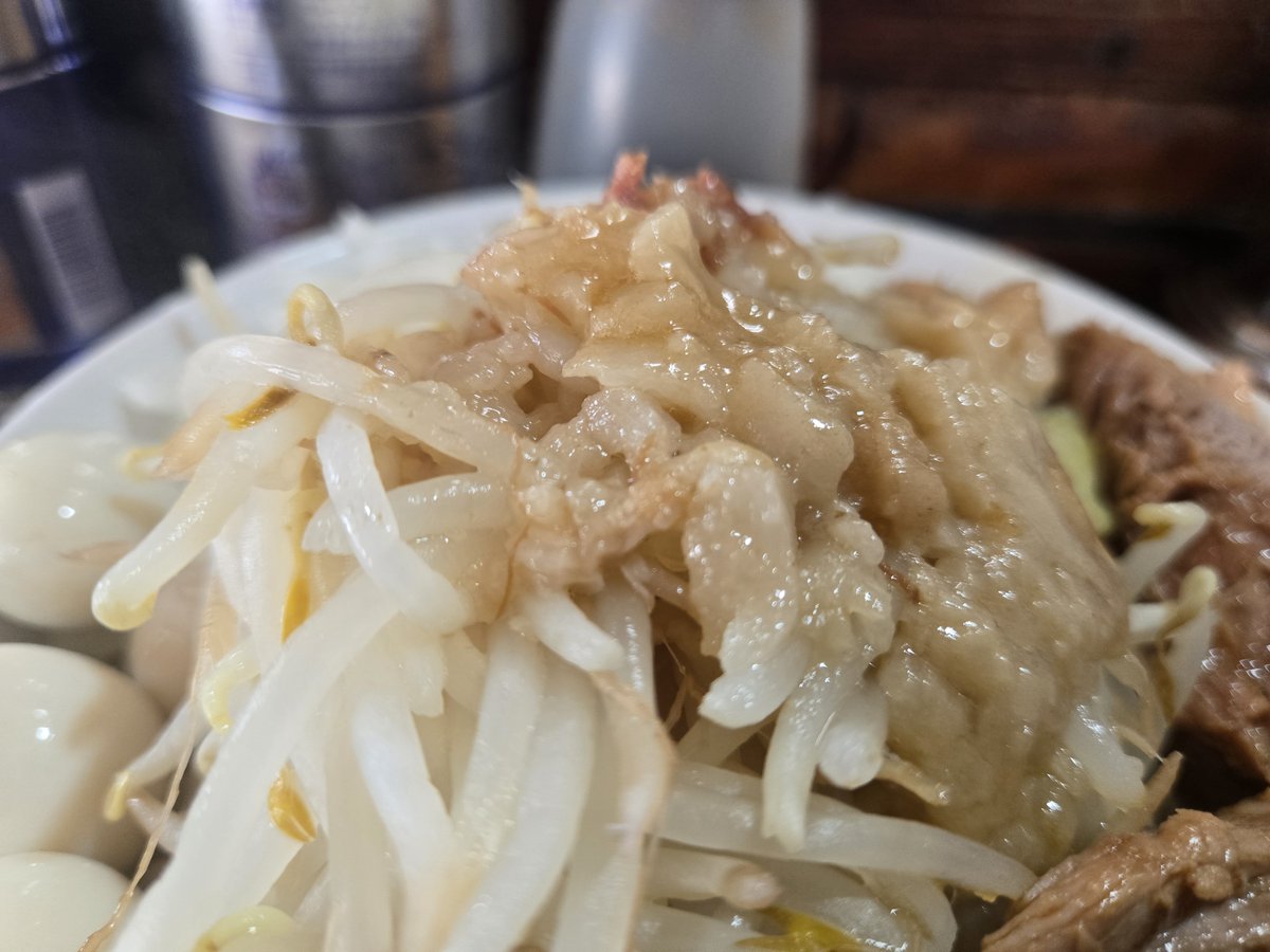 soko1manzoku's tweet photo. 麺でる 多摩センター店
@多摩市豊ケ丘
つけ麺 CLヤサイ アブラ 玉ねぎ
数日前～
今日は麺量食べられる気がする～😇
で～つけ麺～🚀
今回は過去1といってもいいくらい
の😳
神豚～😆
柔らかくジューシー😁
味の浸かりもバッツグ～ン👍
は～最高だった～😋
@menderu_tama https://t.co/YZ67553kps