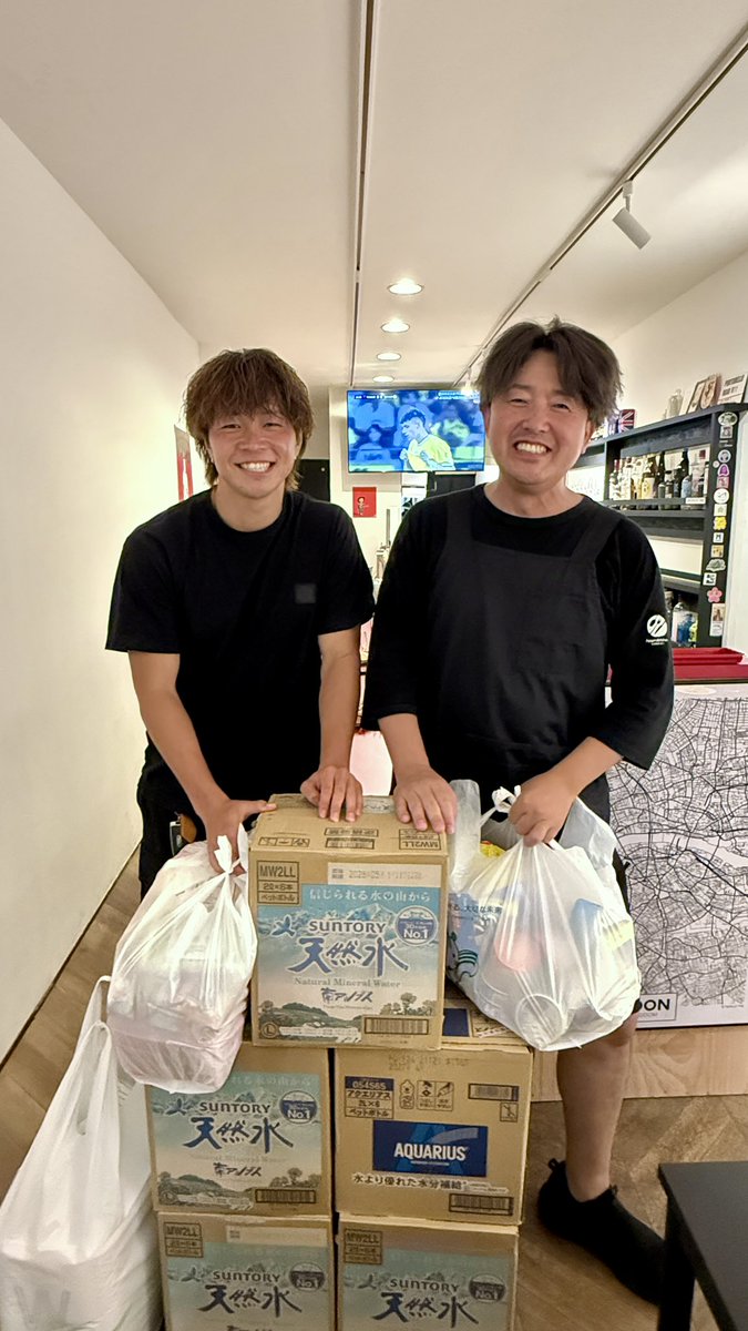 taichijungle's tweet photo. サガン鳥栖の塩浜遼選手（＠ryo2000shio ）が救援物資を持って来てくれました！ほんとありがとう！
早速今朝届けてきました！

今鳥栖にいる元ロアッソの選手たちもすぐに連絡をくれて、支援を申し出てくれました！本当にありがとうね！

#ロアッソ熊本
#サガン鳥栖 https://t.co/TPITCPek6D
