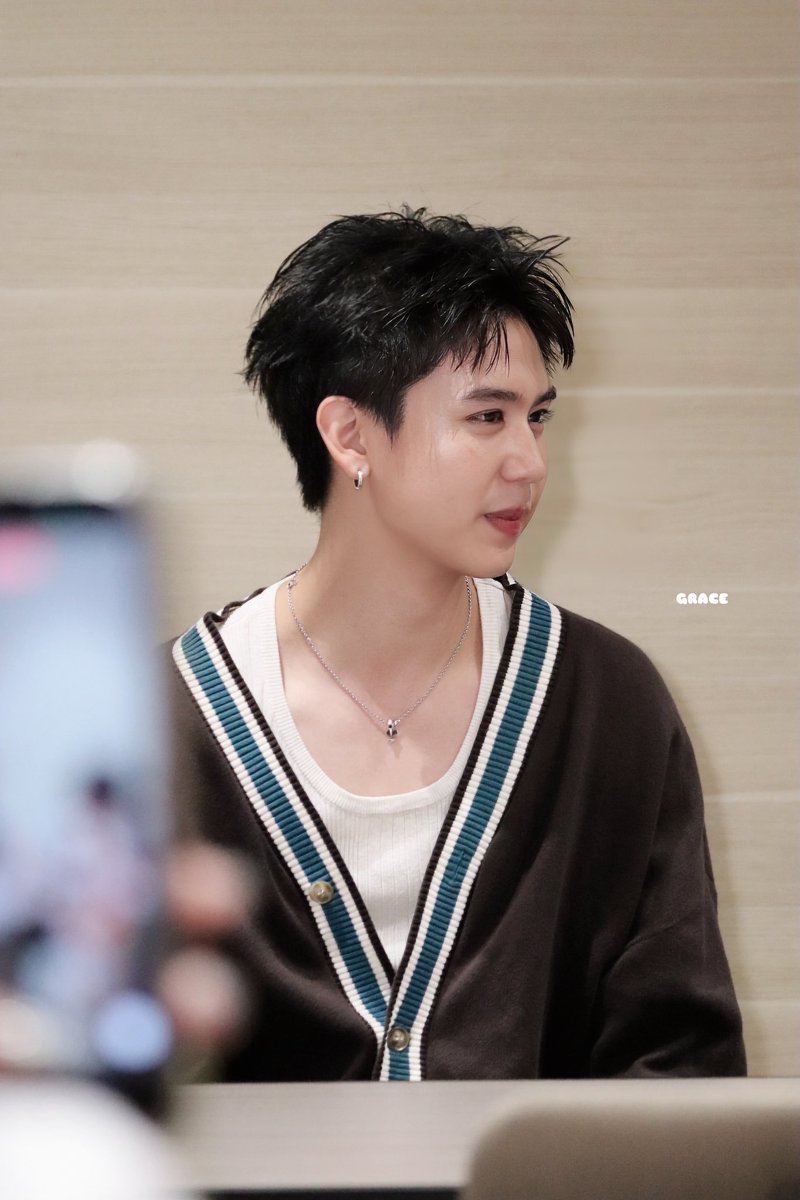 grace_cm99's tweet photo. New Dad, new boyfriend and new family member to me. Love you 🤎

#งานมหกรรมนิยายนานาชาติ2026xSingChimon https://t.co/2MeluHZUch