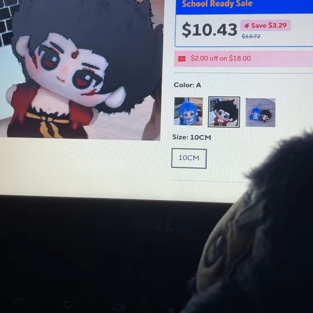 fifiiblip's tweet photo. when you realized you bought an off-brand plush but you’re kinda vibing with it bc it’s cute❤️‍🩹

I’ll probably buy the nezha one soon … once I make a comeback from being broke (I can feel the flies actively swarming around my wallet)

#aobing #nezha #bingzha https://t.co/MtvAdArypm