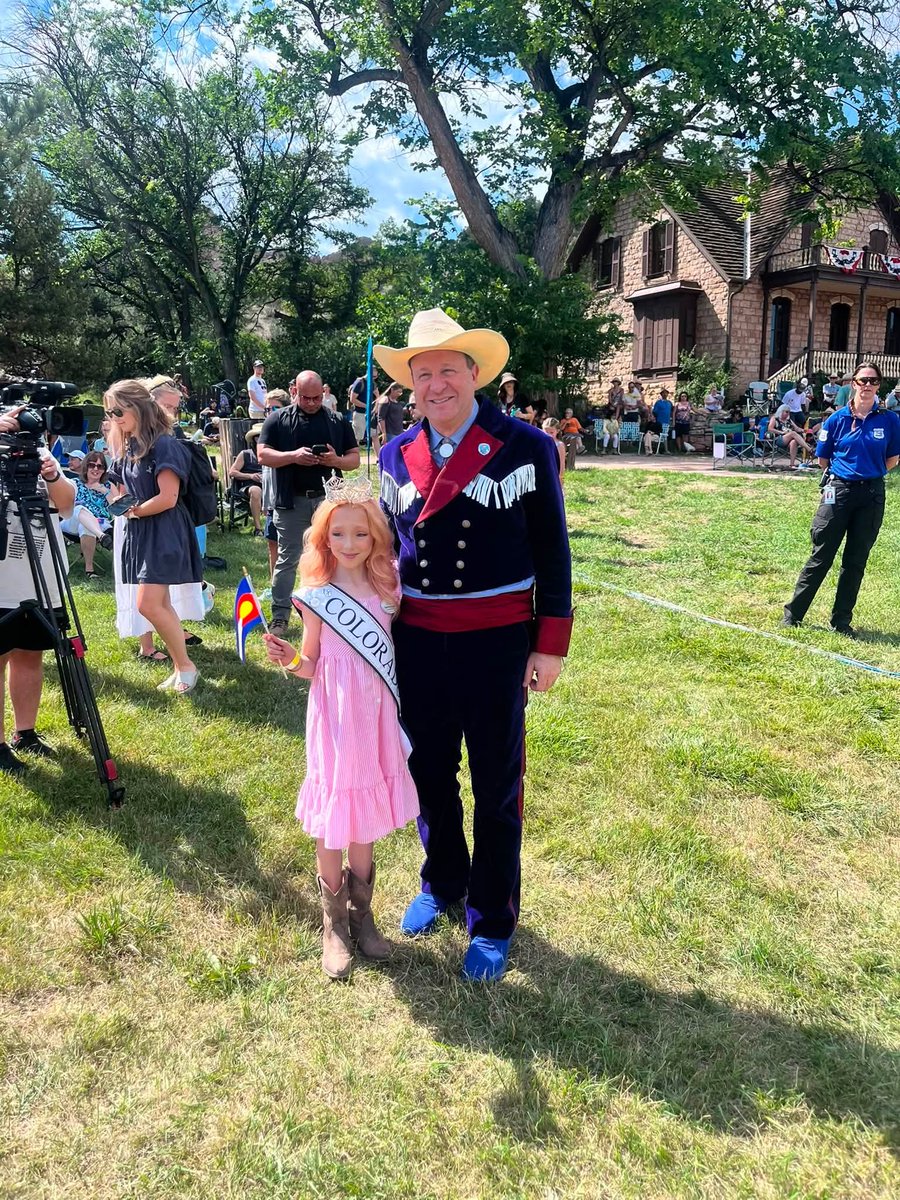 GovofCO's tweet photo. Happy 150th Birthday Colorado from United We Rock in Colorado Springs! ❤️ https://t.co/9nD8pc4hl1