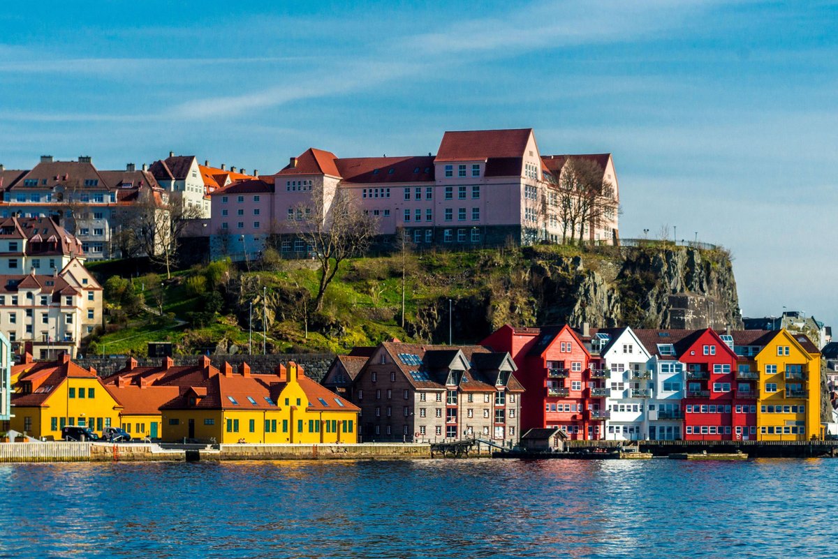 SuzeCruzs's tweet photo. Escape to the world's happiest region😁 🌇
Scandinavia’s inspired lifestyle makes it an incredible destination where the sun barely sets and there’s always something to discover on ships that are destinations in themselves. #BookCelebrityCruises #Scandinavia https://t.co/bhDYwVhiT5